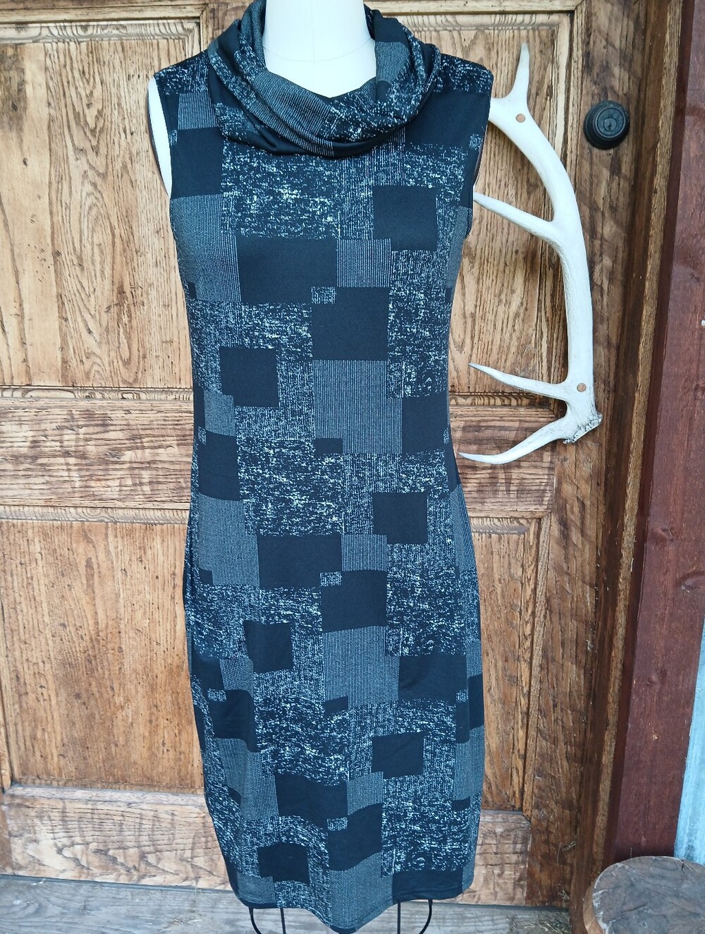 Tango Mango Geometric Mod Print Dress Size M Convertible Collar Sleeveless